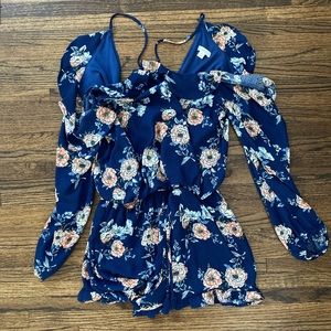 Floral romper size Medium